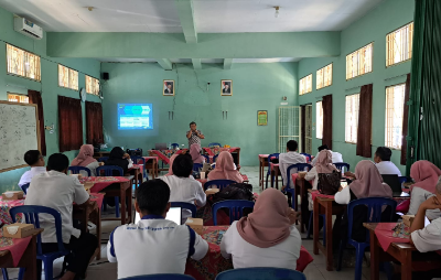 Kelompok Belajar Guru SMKN Manonjaya